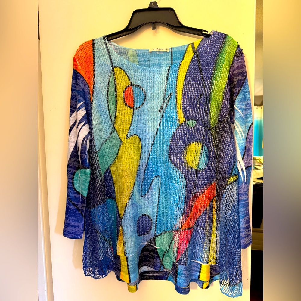 Jess & Jane Tunic top. Made in USA. Size Medium.